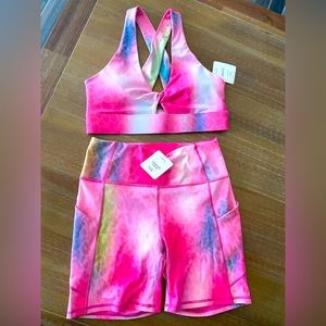 Fabletics Oasis Twist Sportsbra and Oasis 6” shorts SET - Medium